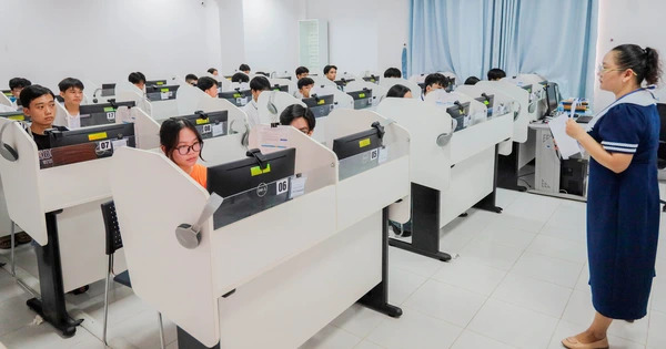 Kỳ thi V-SAT (Vietnam Standardized Admission Test)
